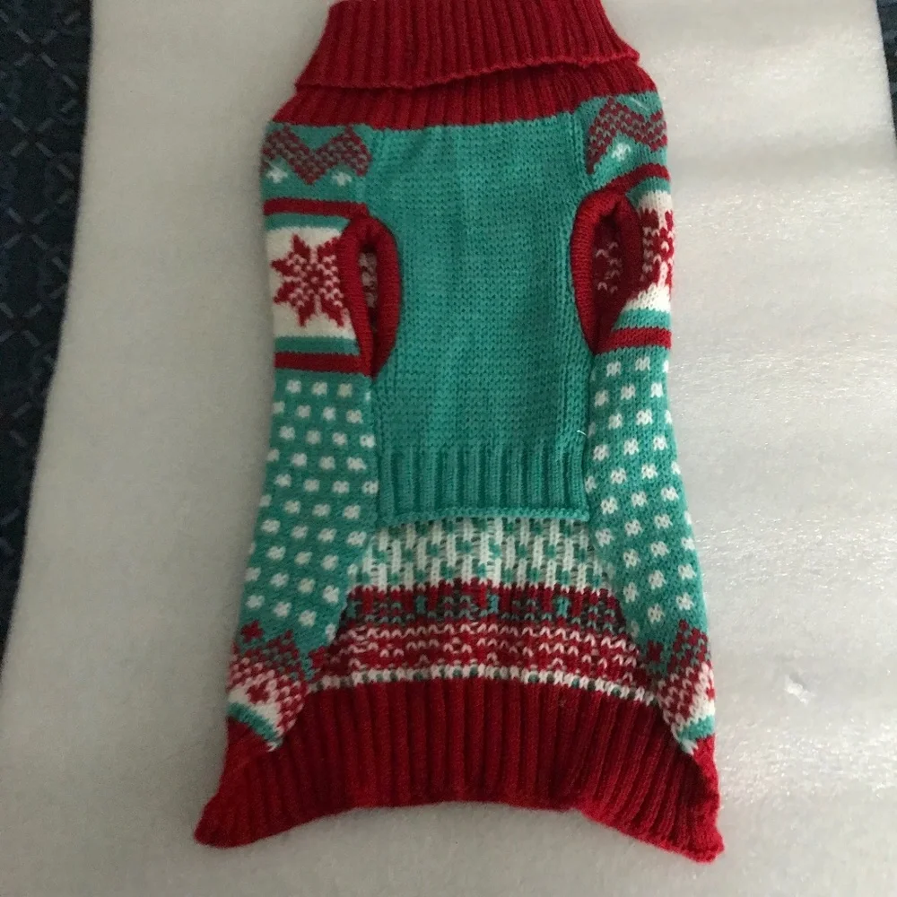Pet Central Holiday Snowflake Dog Sweater NEW Size S